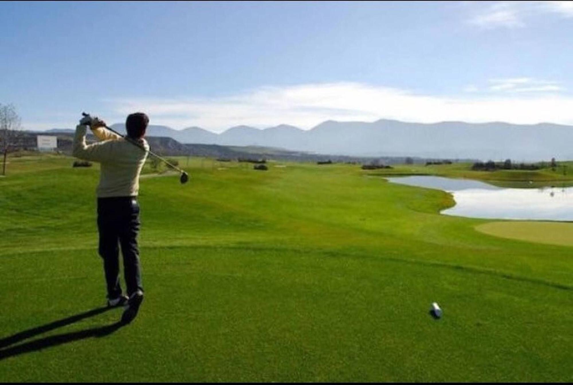 Coqueto Apto Con Vistas En Las Margas Golf N001 Sabiñánigo Buitenkant foto
