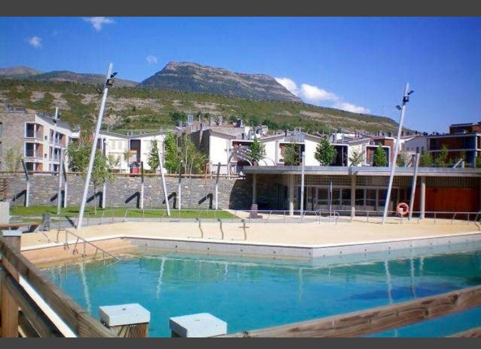 Coqueto Apto Con Vistas En Las Margas Golf N001 Sabiñánigo Buitenkant foto